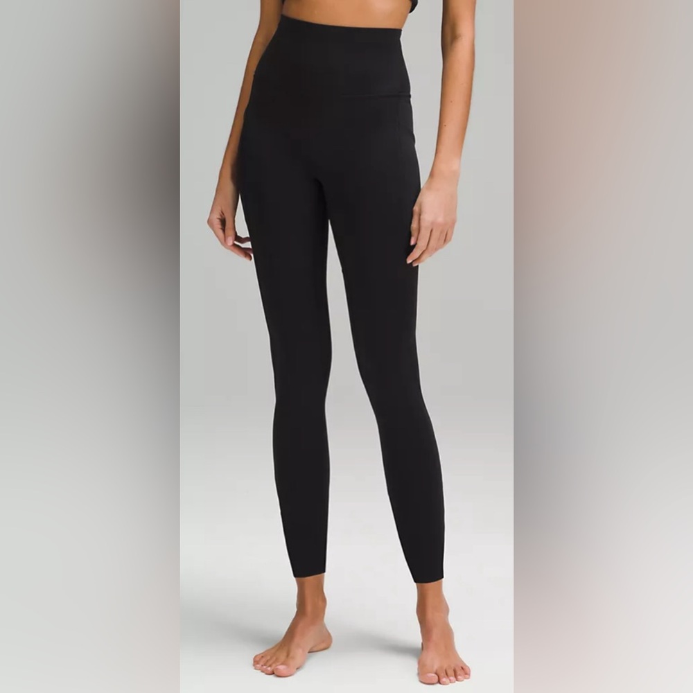 Lululemon Align HR pant 25” with pockets - size 6